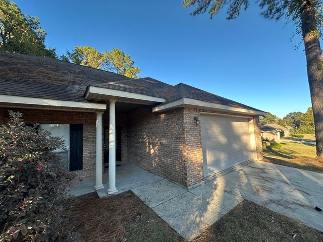 5 E Lariat, Hattiesburg, MS 39402