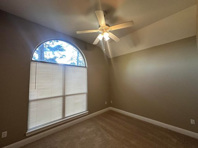 5 E Lariat, Hattiesburg, MS 39402