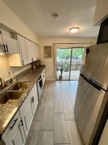 620 S 1st ST 106, Austin, TX 78704