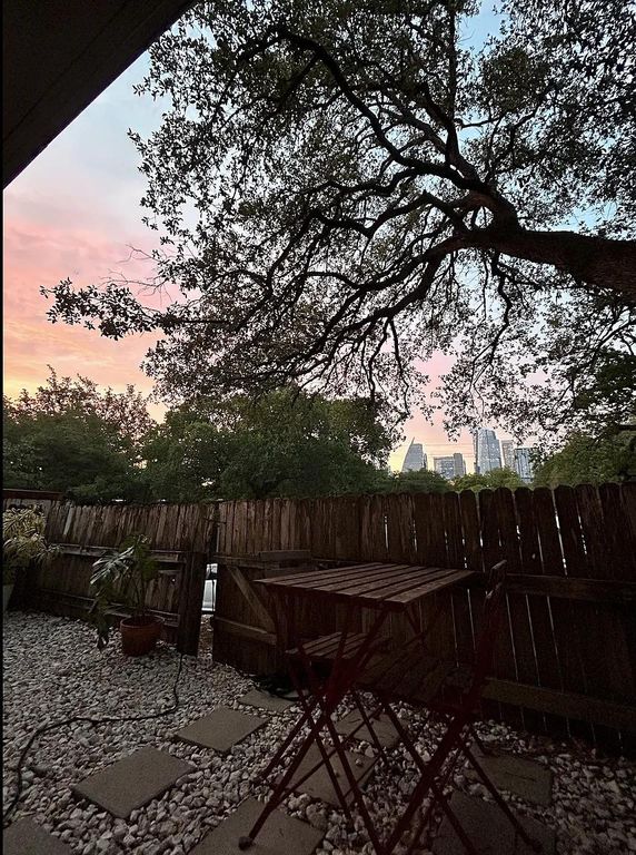 620 S 1st ST 106, Austin, TX 78704