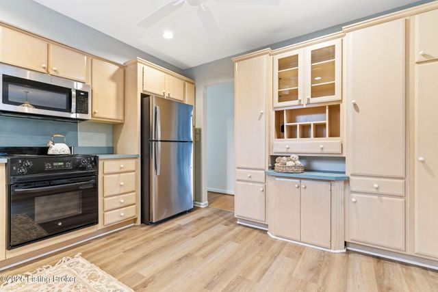 4302 Kinloch Rd, Louisville, KY 40207