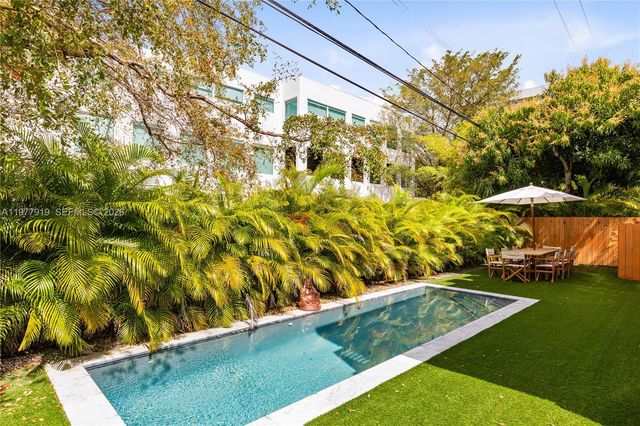 2225 SW 18th Ave, Miami, FL 33145