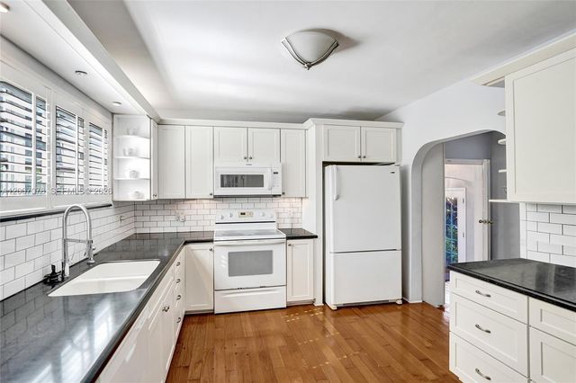 940 Hollywood Boulevard, Hollywood, FL 33019