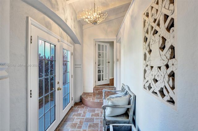 940 Hollywood Boulevard, Hollywood, FL 33019