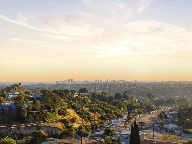 5934 Dwight, San Diego, CA 92105