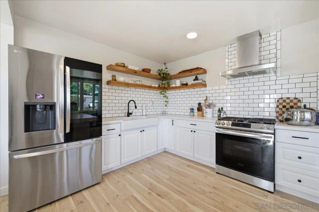 5934 Dwight, San Diego, CA 92105