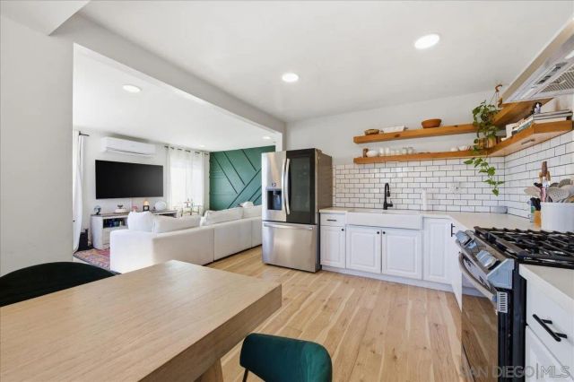 5934 Dwight, San Diego, CA 92105