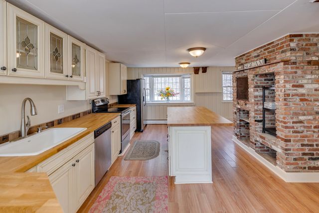 60 Winona Road, Meredith, NH 03253