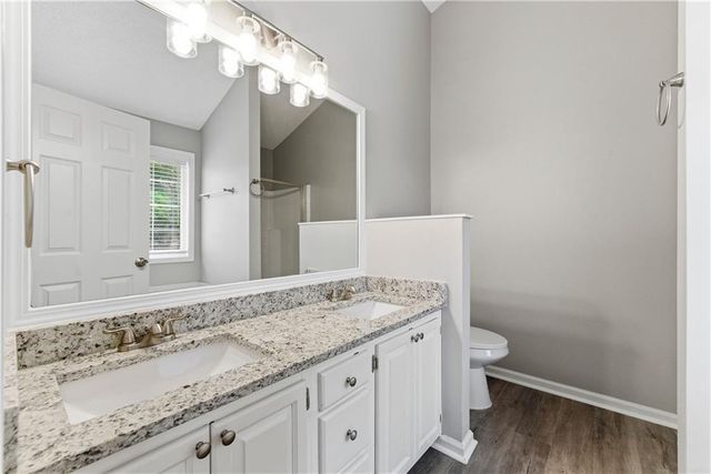 203 Chesapeake Lane, Woodstock, GA 30189