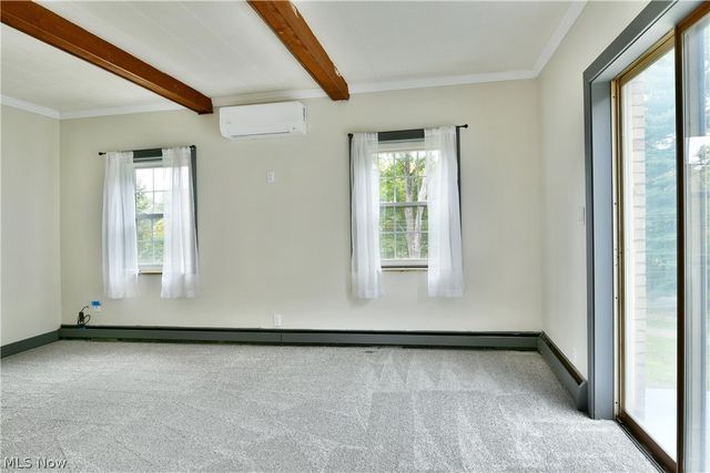 892 Yankee Run Road, Masury, OH 44438