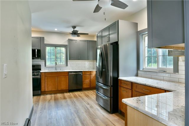 892 Yankee Run Road, Masury, OH 44438
