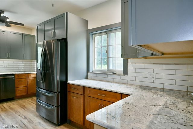 892 Yankee Run Road, Masury, OH 44438