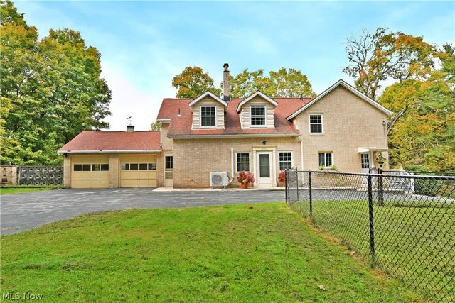 892 Yankee Run Road, Masury, OH 44438