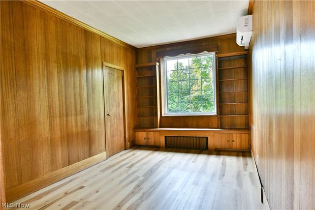 892 Yankee Run Road, Masury, OH 44438