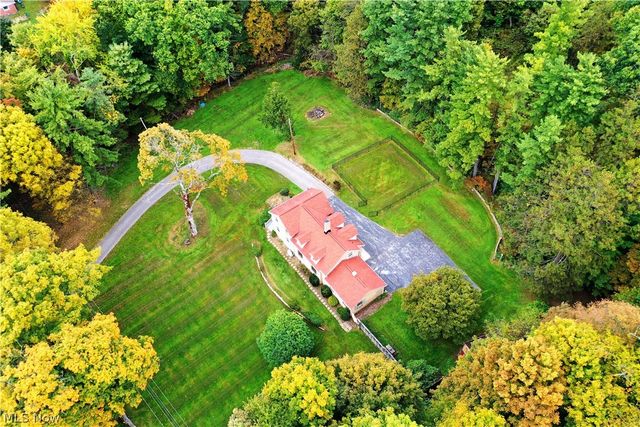 892 Yankee Run Road, Masury, OH 44438