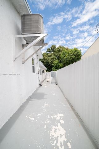 2501 NW 22nd Ave, Miami, FL 33142