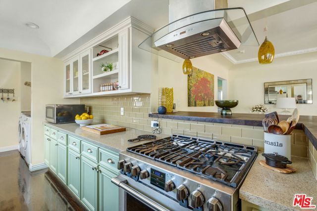 3827 Olmsted Avenue, Los Angeles, CA 90008