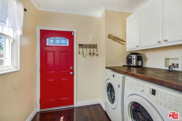 3827 Olmsted Avenue, Los Angeles, CA 90008