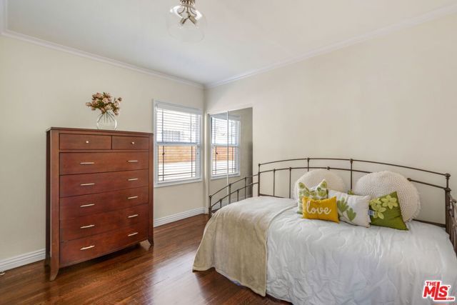 3827 Olmsted Avenue, Los Angeles, CA 90008