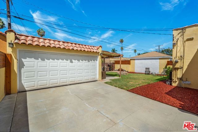 3827 Olmsted Avenue, Los Angeles, CA 90008