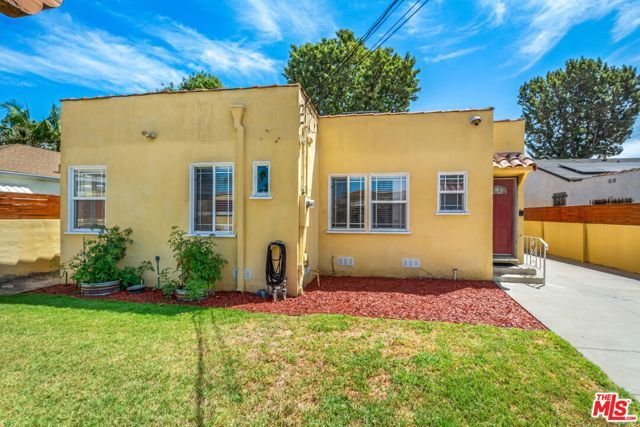 3827 Olmsted Avenue, Los Angeles, CA 90008