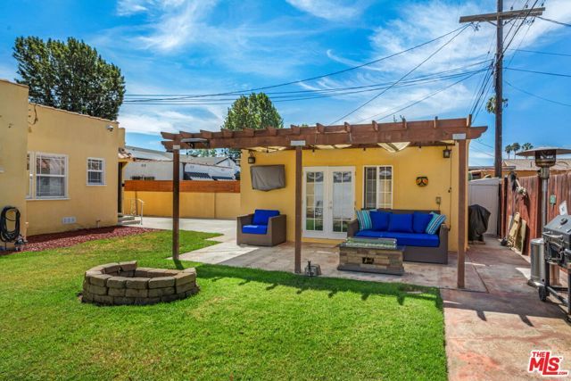 3827 Olmsted Avenue, Los Angeles, CA 90008
