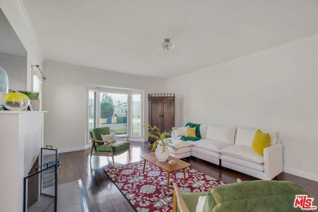 3827 Olmsted Avenue, Los Angeles, CA 90008