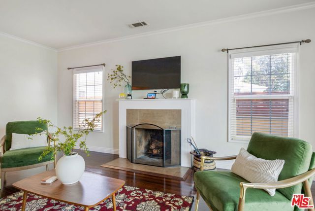 3827 Olmsted Avenue, Los Angeles, CA 90008
