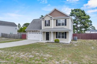 264 Inverness Drive, Hubert, NC 28539