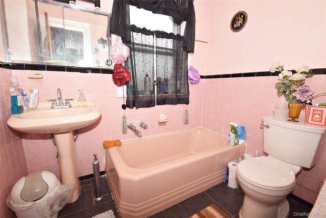 89-36 218th Place, Queens Village, NY 11427