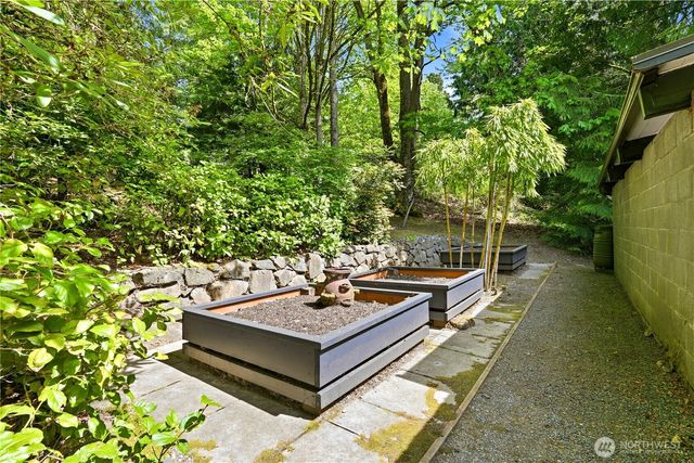 17200 10th Avenue NW, Shoreline, WA 98177
