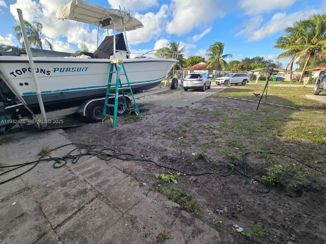 6108 SW 39th St, Miramar, FL 33023