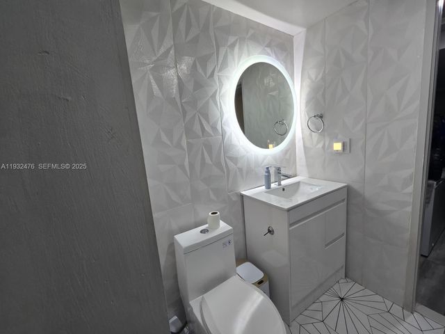 6108 SW 39th St, Miramar, FL 33023