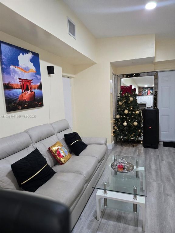 6108 SW 39th St, Miramar, FL 33023