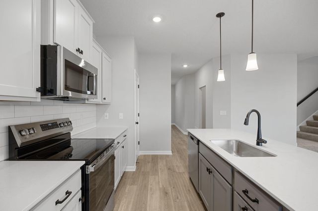 6120 157th Street N, Hugo, MN 55038