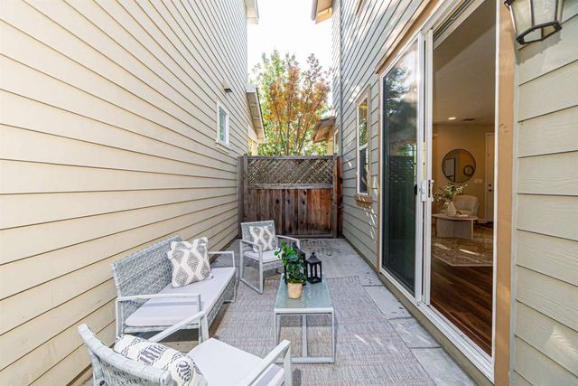 328 C St, Hayward, CA 94541