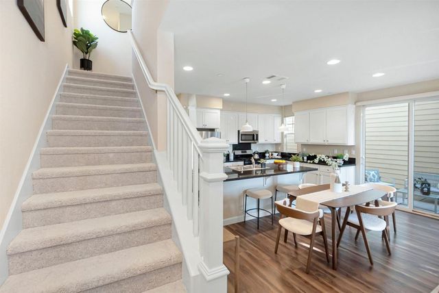 328 C St, Hayward, CA 94541