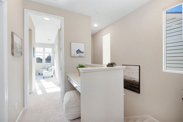 328 C St, Hayward, CA 94541