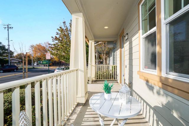 328 C St, Hayward, CA 94541