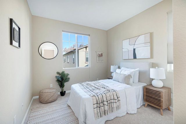 328 C St, Hayward, CA 94541