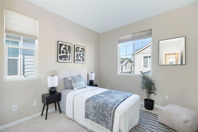 328 C St, Hayward, CA 94541