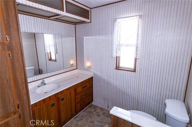 1585 W Johnston, Hemet, CA 92543