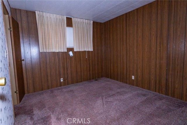 1585 W Johnston, Hemet, CA 92543