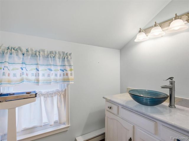 12029 Torrey Road, Fenton, MI 48430