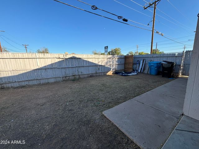 4502 W Crittenden Lane, Phoenix, AZ 85031