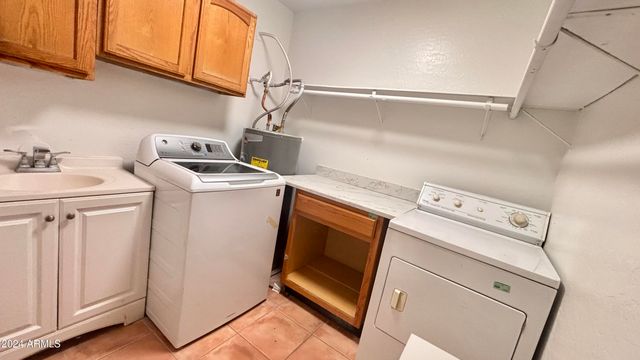 4502 W Crittenden Lane, Phoenix, AZ 85031