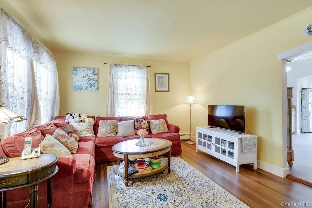 7 Eastover Road, Sayville, NY 11782 — photo 3