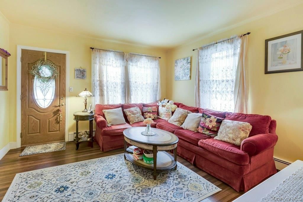 7 Eastover Road, Sayville, NY 11782 — photo 4