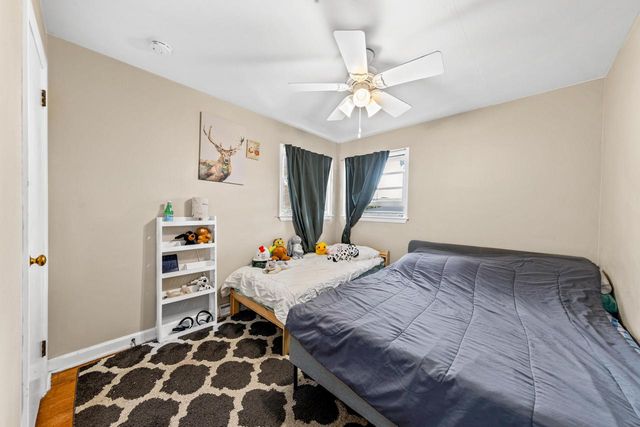 1722 S 76th STREET, West Allis, WI 53214