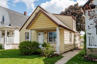 1722 S 76th STREET, West Allis, WI 53214